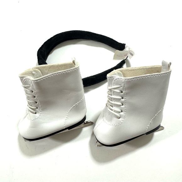 American Girl Mia Winter Ice Skates And Headband - Picture 2 of 4